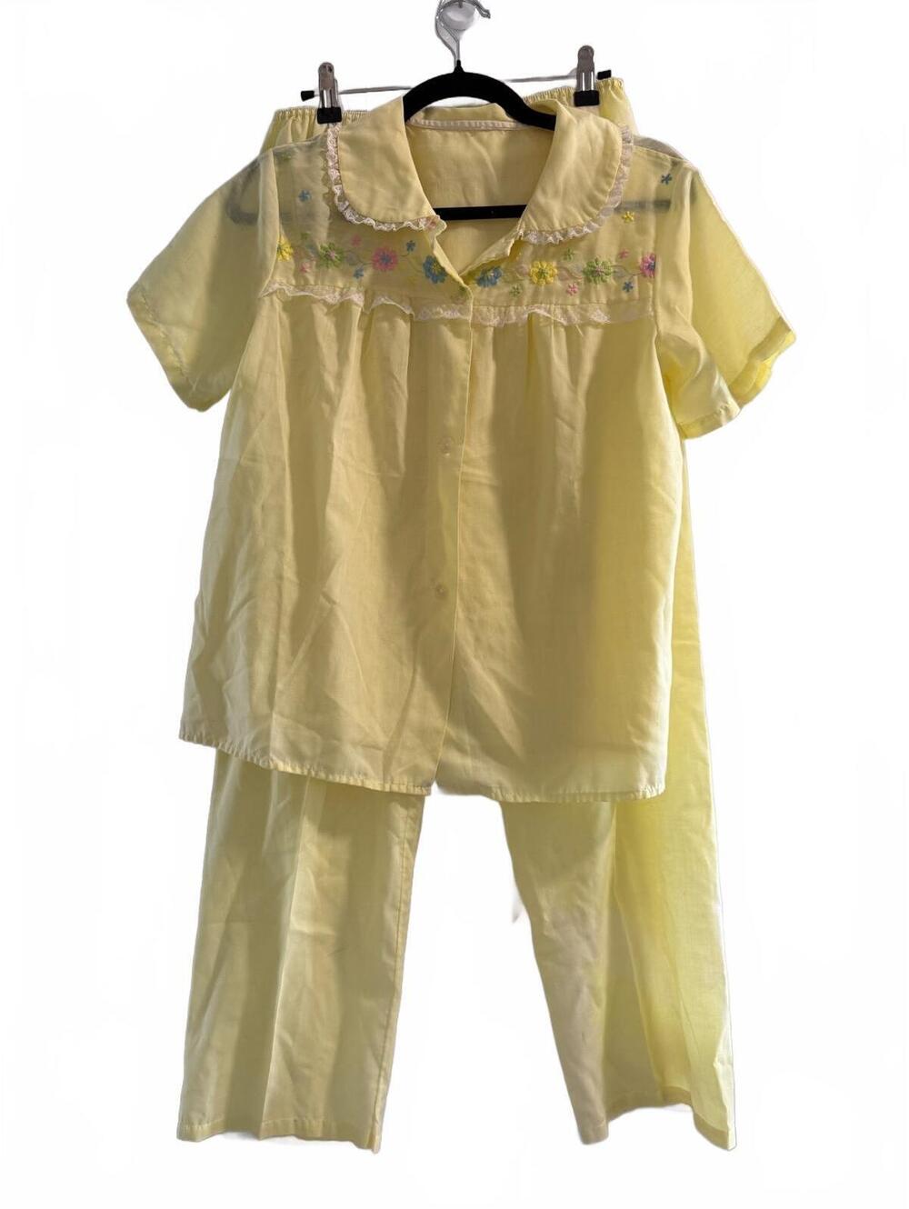 Vintage Yellow Embroidered Floral Pajama Set Women’s Short Sleeve Button set